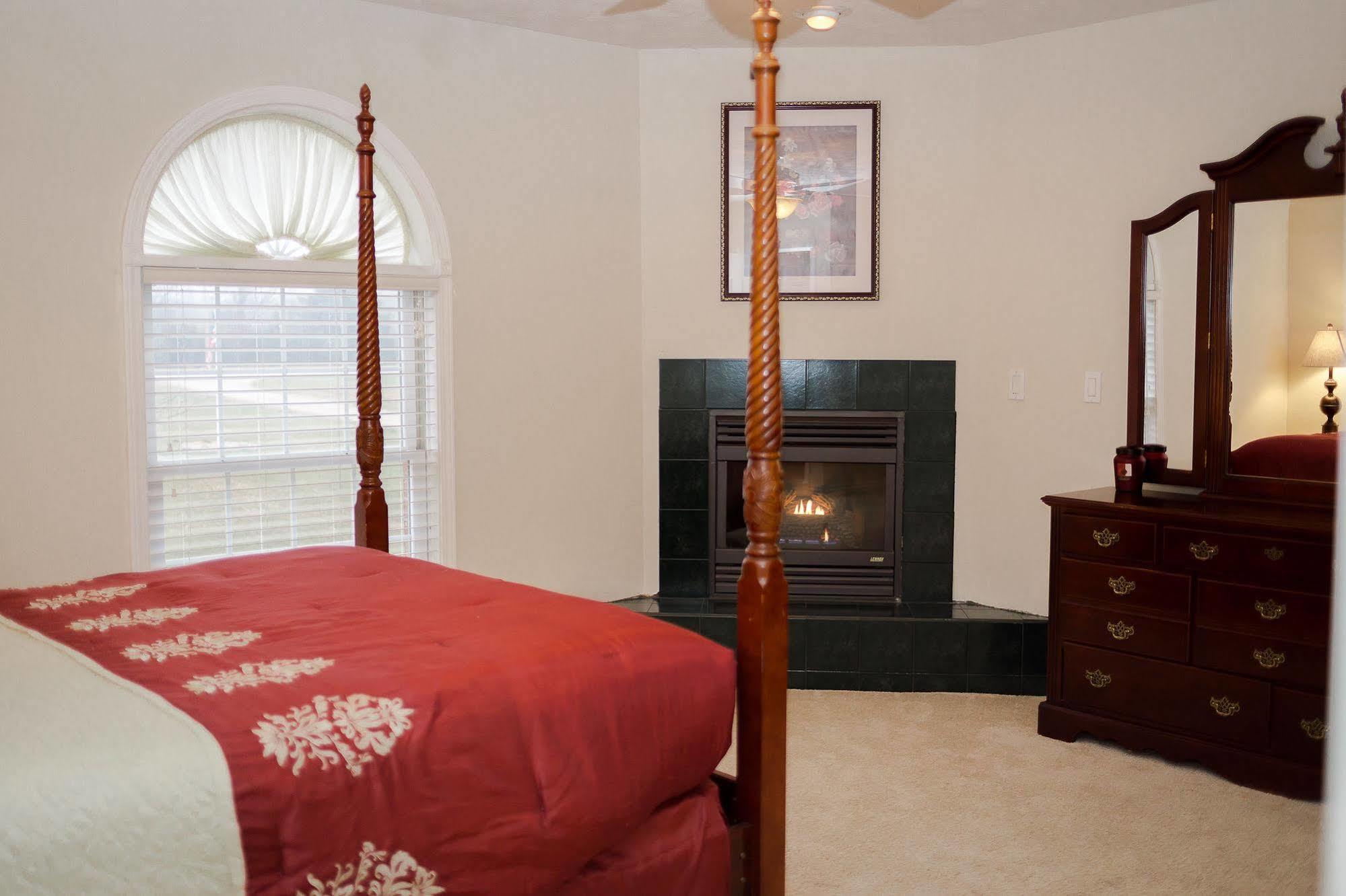 Lafayette Grand Manor Apartment Waynesville Ngoại thất bức ảnh